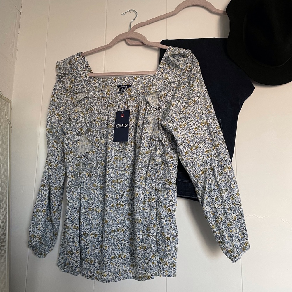 CHAPS NWT spring flower blouse 1/3 sleeve Medium